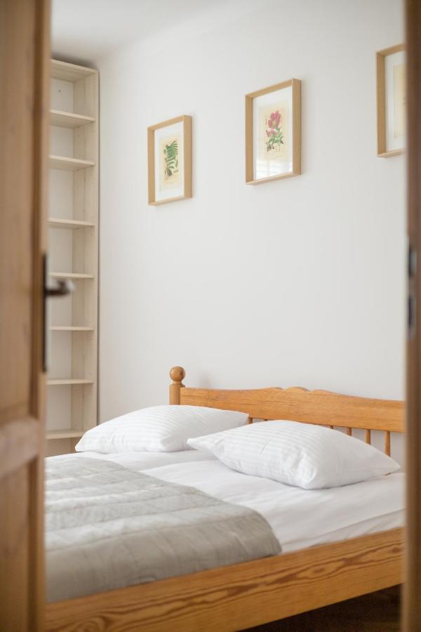 Piekna 2-bedroom Апартаменти *