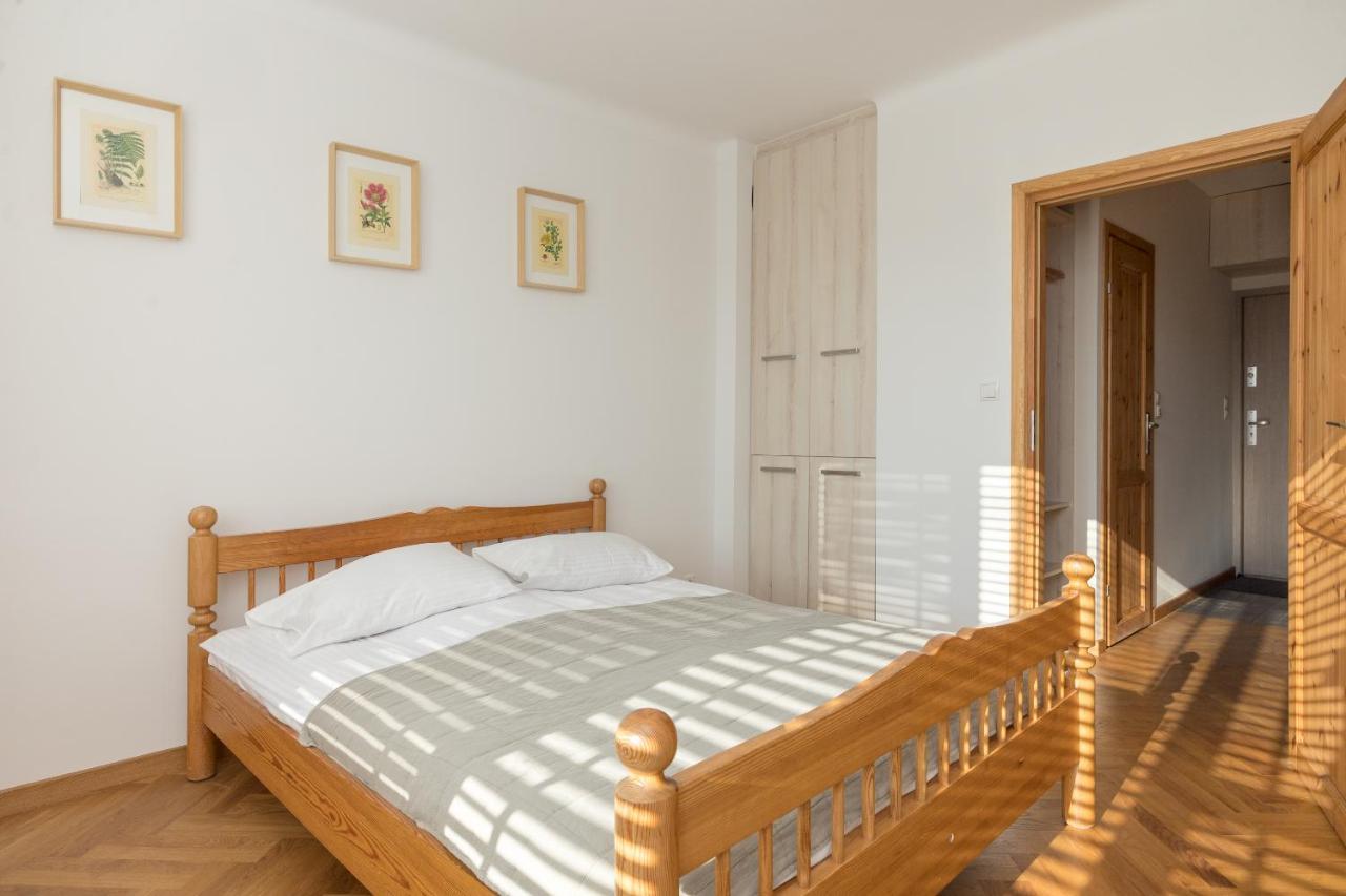 Piekna 2-bedroom Апартаменти Варшава