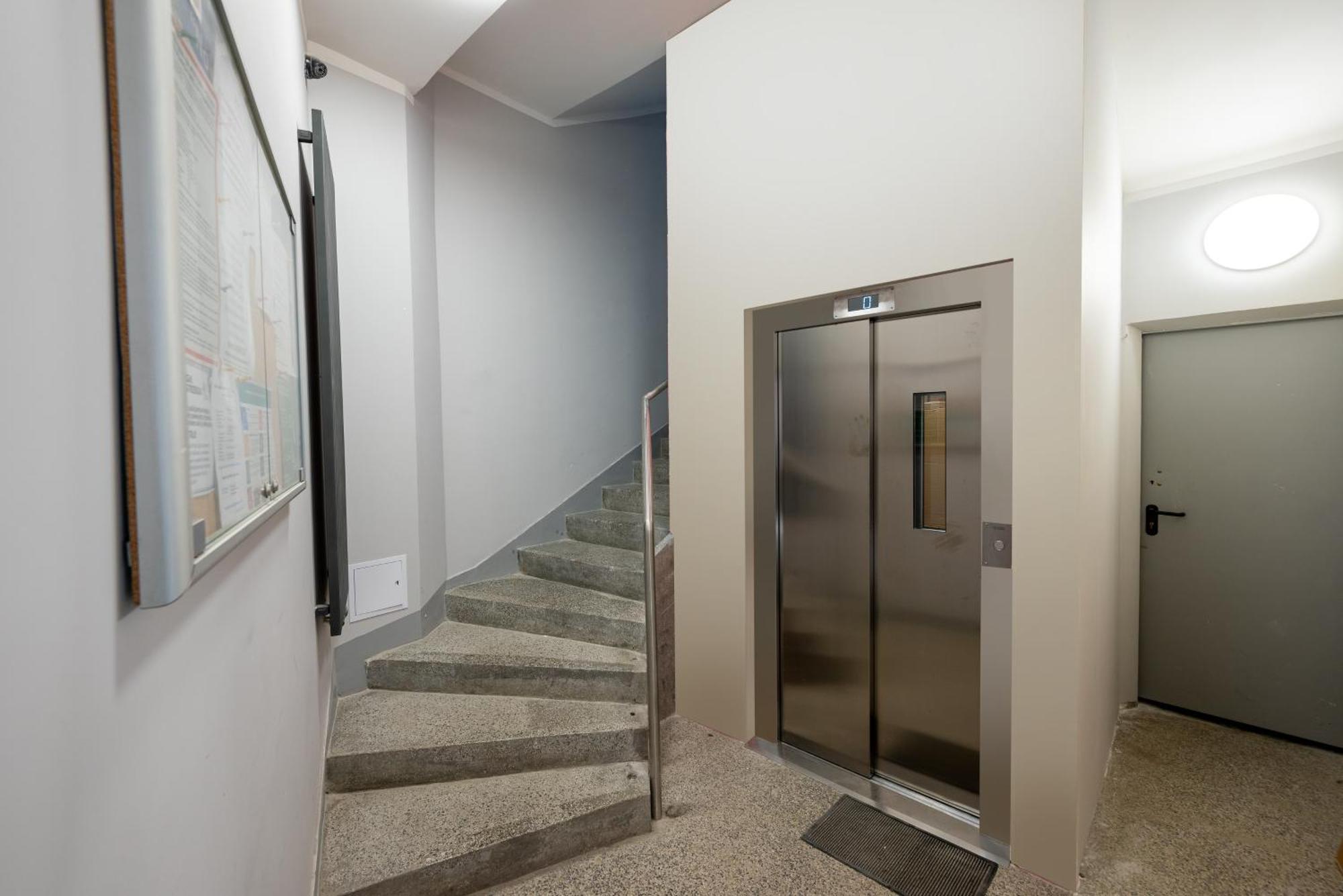 Piekna 2-bedroom Апартаменти *